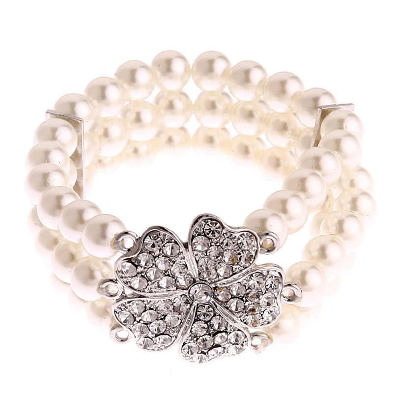 Audrey Hepburn Breakfast at Ti - Women'S Accessories In The 1950S recension och pris