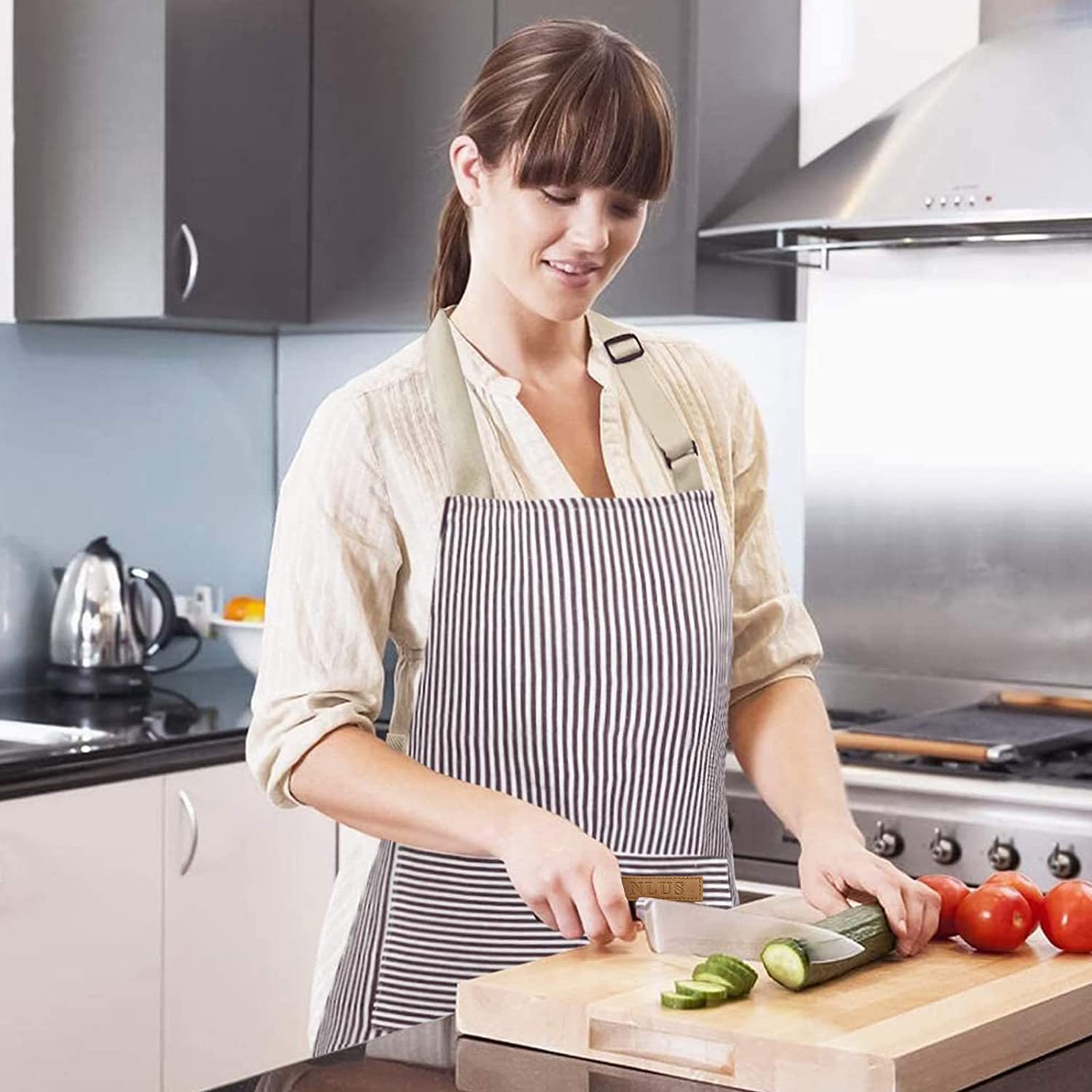 Black White Striped Kitchen Ap - Women Kitchen Accessories recension och pris