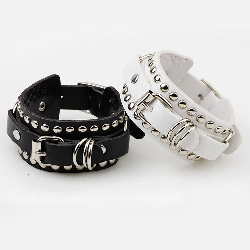 Goth Black Leather Wristband B - Women'S Emo Accessories recension och pris