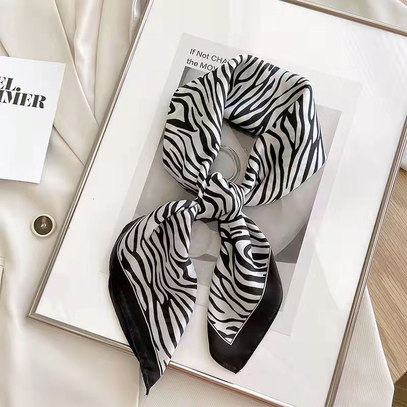 New Fashion Zebra Printed Squa - Silk Scarf Square recension och pris