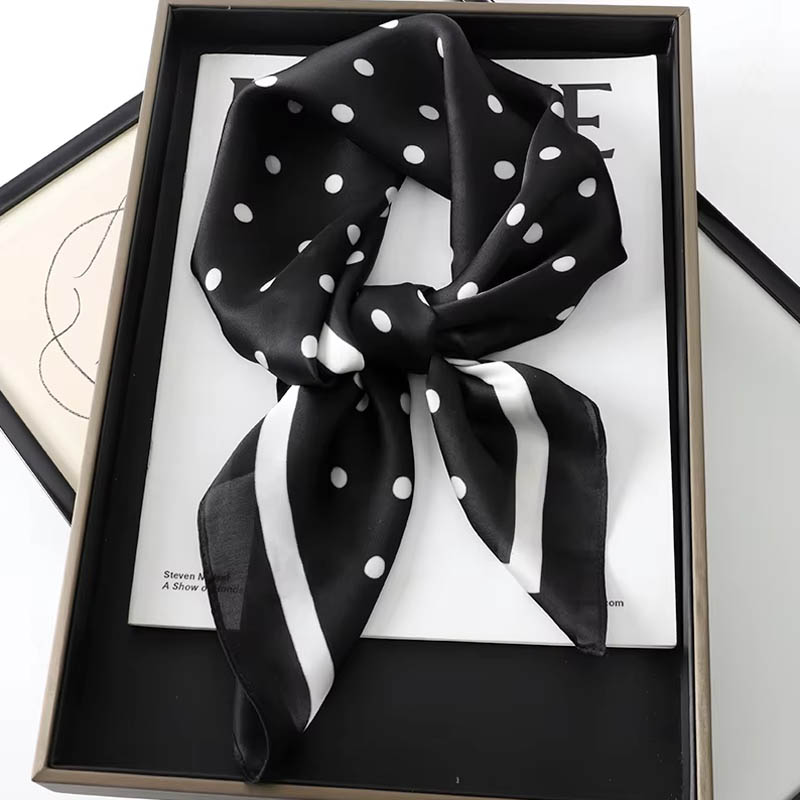 Luxury Lady Hair Dot Scarf Fem - Silk Scarf Square recension och pris